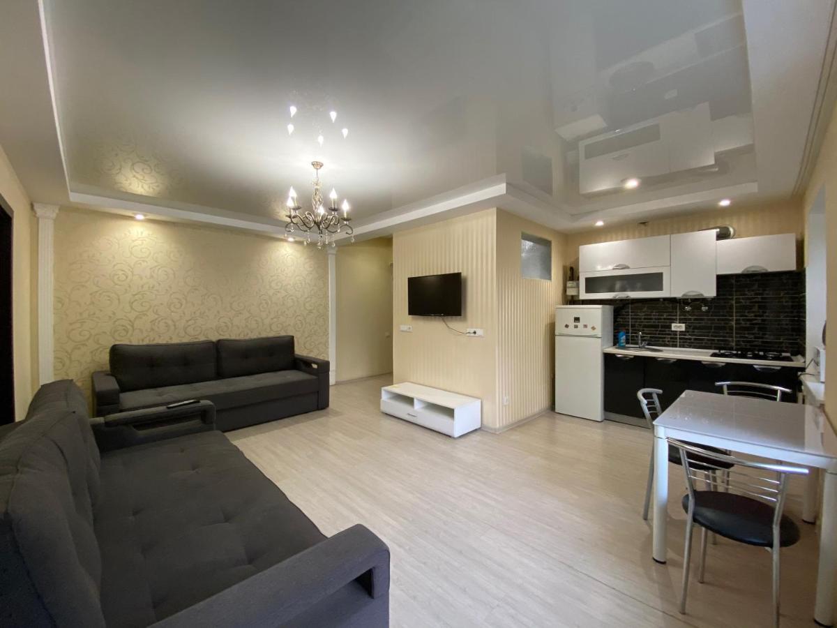 Spacious 1-Bedroom Near Most City Center 第聂伯罗彼得罗夫斯克 外观 照片
